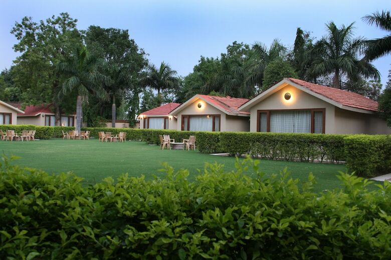 Hotel Rajputana Resort (t)