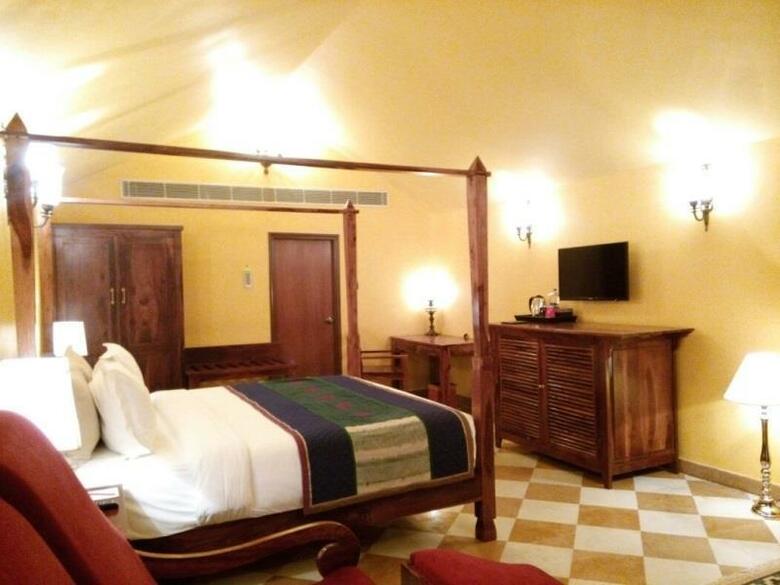 Hotel Rajputana Resort (t)