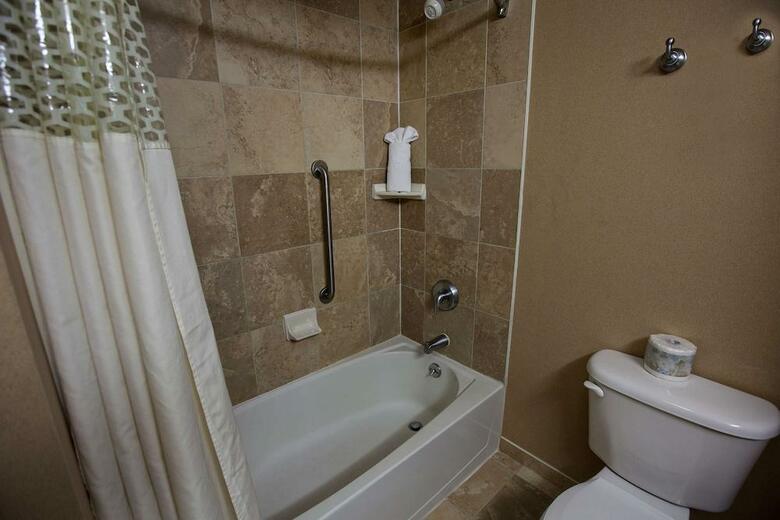 Hotel Hampton Inn Napanee-ontario Canada