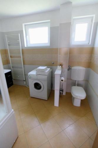 Apartments With A Parking Space Umag - 7666