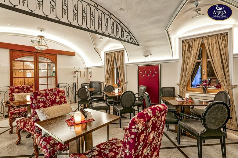Bed & Breakfast Arbia Dorka Heritage Palace