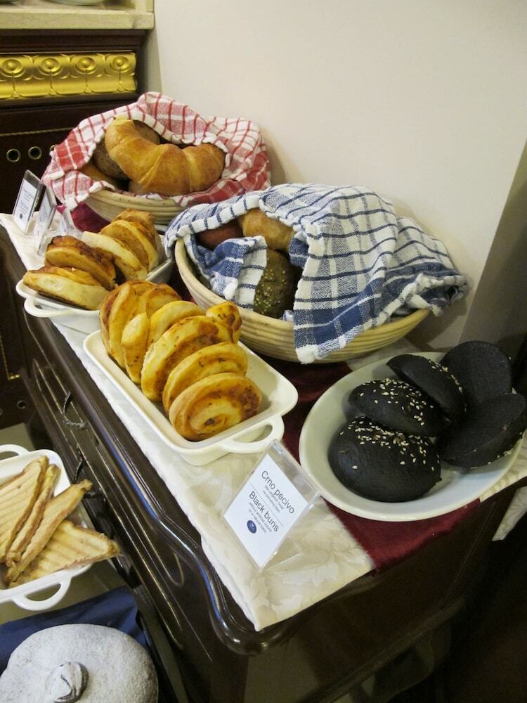 Bed & Breakfast Arbia Dorka Heritage Palace