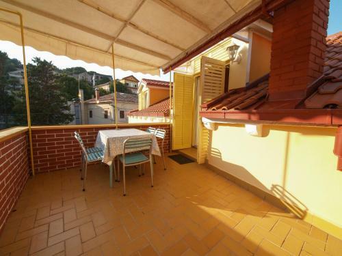 Apartamentos Adela By Val