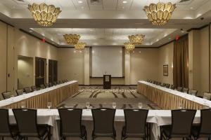 Hotel Embassy Suites - Savannah Airport
