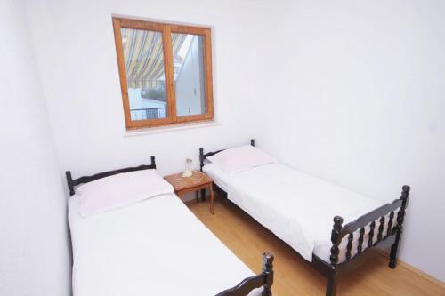 Apartments By The Sea Vinisce (trogir) - 5967