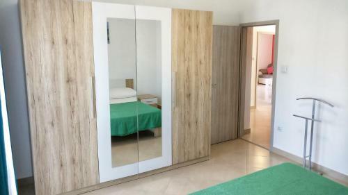 Apartments With A Parking Space Vinisce (trogir) - 12676