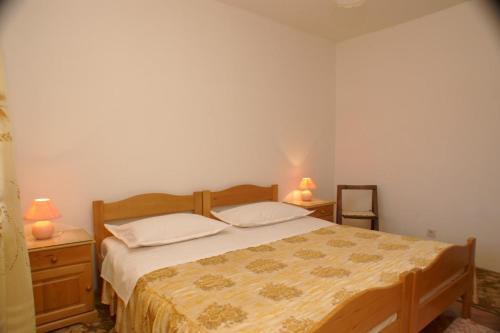 Apartments By The Sea Vinisce (trogir) - 4288