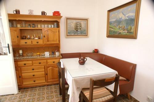 Apartments By The Sea Vinisce (trogir) - 4288