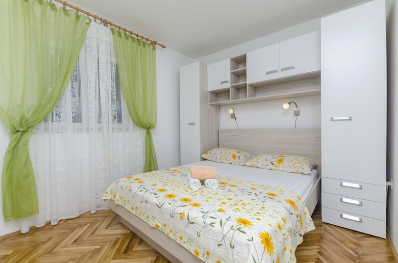Apartamentos House Marin