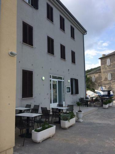 Apartments Jakov