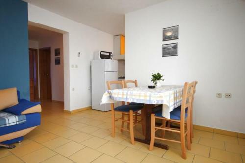 Apartment Vinjerac 6144c