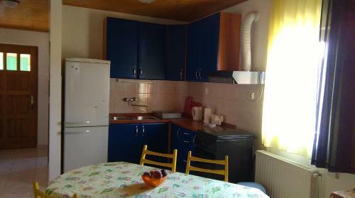Apartments With A Parking Space Rukavac (vis) - 13337