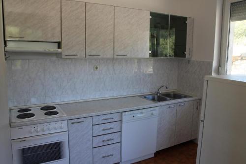 Apartments By The Sea Vis - 13169