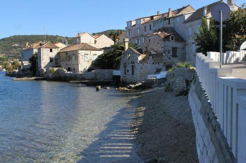 Hostal Rooms By The Sea Vis - 3034