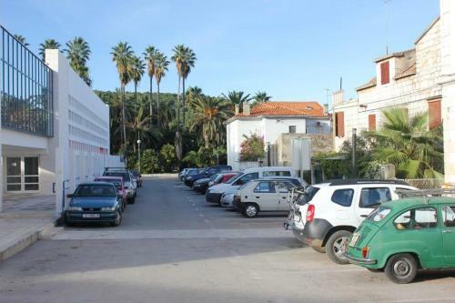 Apartments By The Sea Vis - 8932