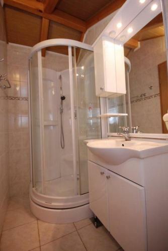 Hostal Twin Room Vis 3034g