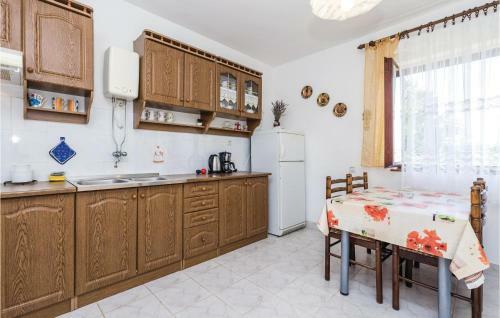 One-bedroom Apartment In Vlasici