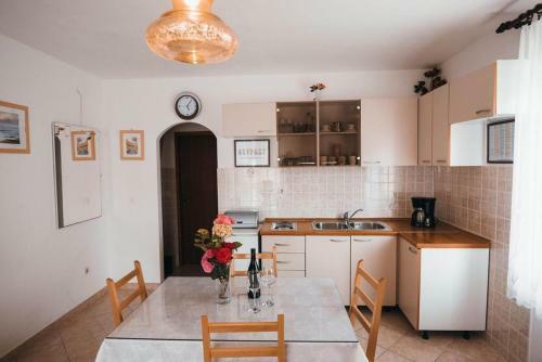Apartments With A Parking Space Vodice - 15734