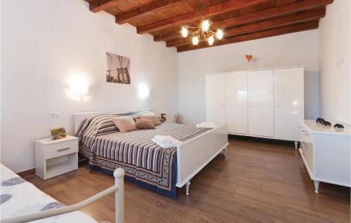 Three-bedroom Holiday Home In Vodnjan