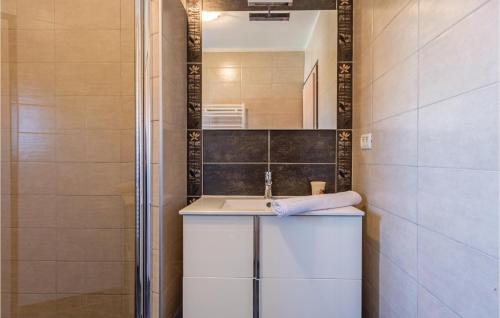 Four-bedroom Apartment In Vodnjan