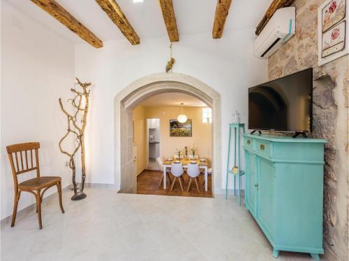 Two-bedroom Apartment In Vrbnik