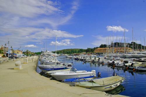 Promenade Apartment