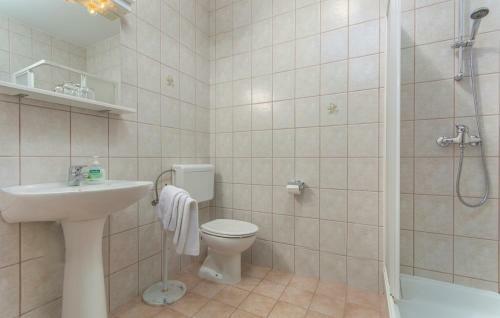 Hostal Apartments Evelyn Brostolade
