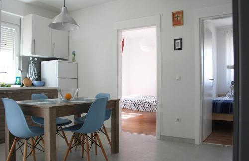 Apartments With A Parking Space Vrsi - Mulo (zadar) - 13160