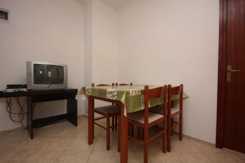 Family Friendly Seaside Apartments Vrsi - Mulo (zadar) - 6155