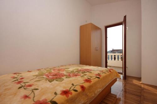 Family Friendly Seaside Apartments Vrsi - Mulo (zadar) - 6155