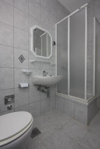 Family Friendly Seaside Apartments Vrsi - Mulo (zadar) - 6155