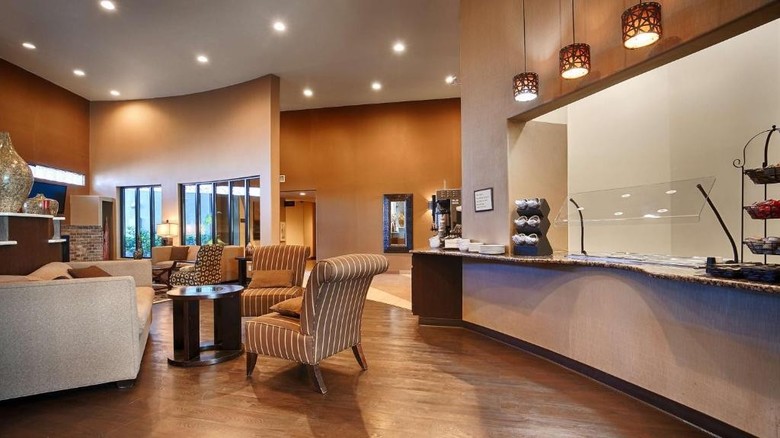 Best Western Plus Atrea Hotel