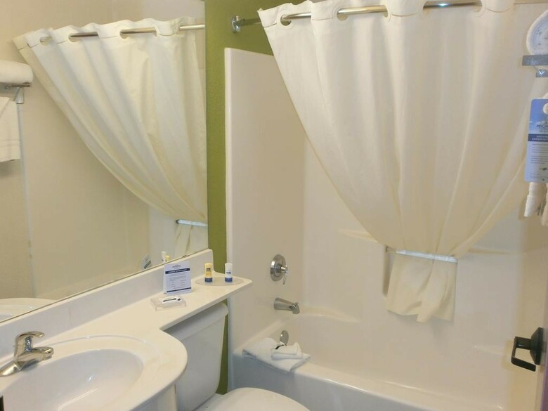 Hotel Super 8 By Wyndham San Antonio Airport North