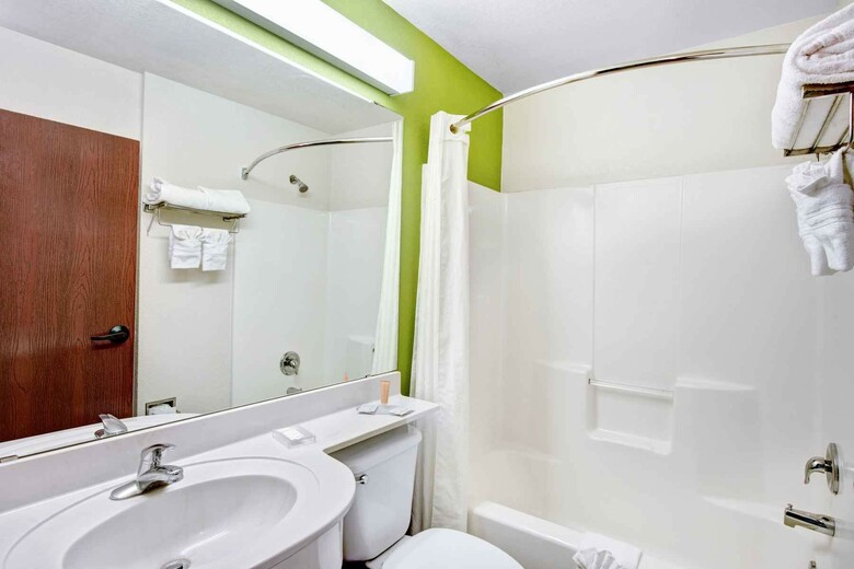 Hotel Super 8 By Wyndham San Antonio Airport North