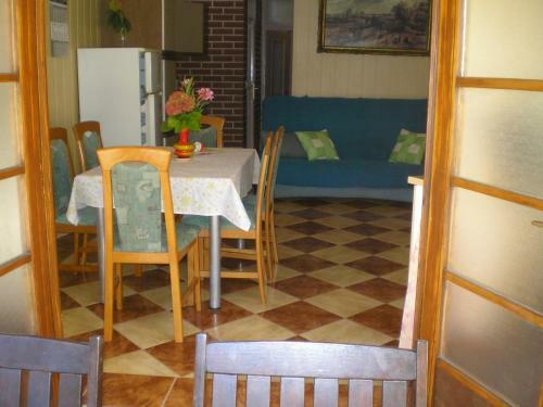 Hostal Pansion Adria Haus