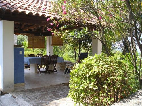 Two-bedroom Apartment In Postira I