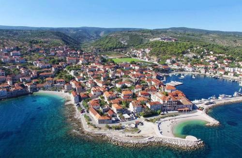 Seaside Holiday House Postira (brac) - 13001