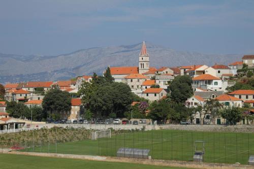 Apartments With A Parking Space Postira (brac) - 765