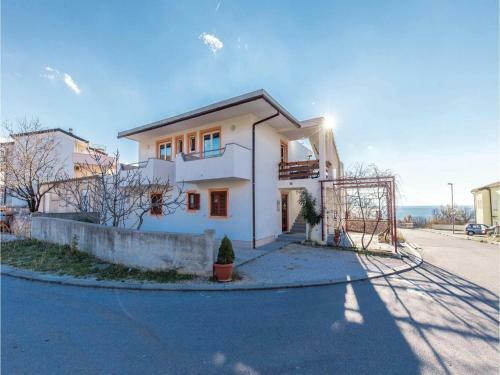 Three-bedroom Apartment In Povile