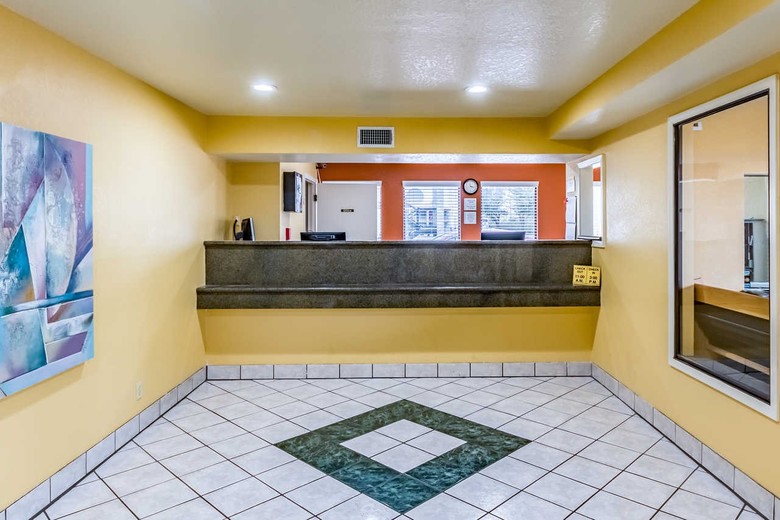 Hotel Econo Lodge Near Seaworld