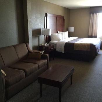 Hotel Comfort Inn & Suites
