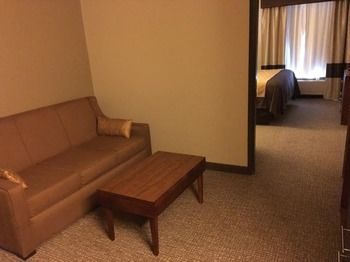 Hotel Comfort Inn & Suites