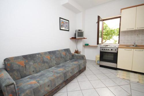 Apartment Povljana 232a
