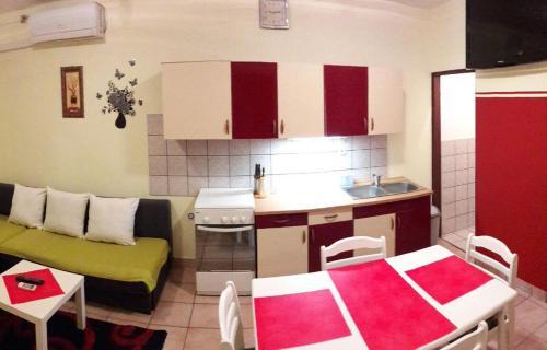Apartment Povljana 11516a