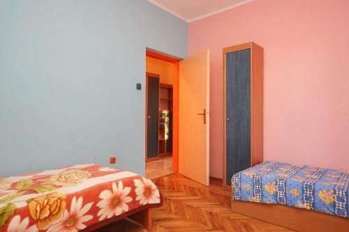 Apartment Povljana 9353a