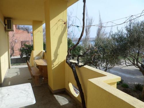 Apartments By The Sea Dinjiska (pag) - 9386