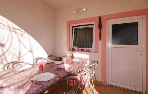 Apartment Povljana 02