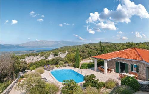 Four-bedroom Holiday Home In Praznica