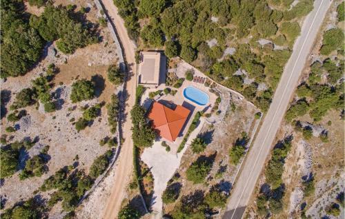 Four-bedroom Holiday Home In Praznica