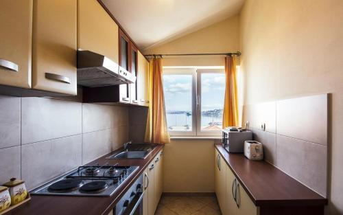 Apartment Preko 14985b